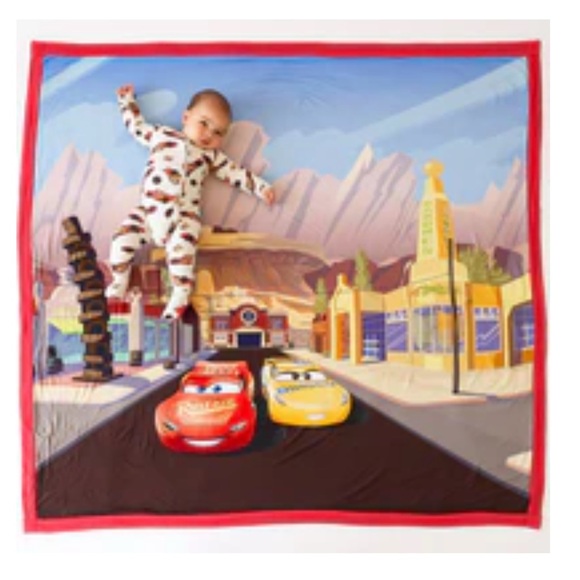 Posh Peanut Lightning McQueen Luxe Patoo Blanket - Picture 4 of 4